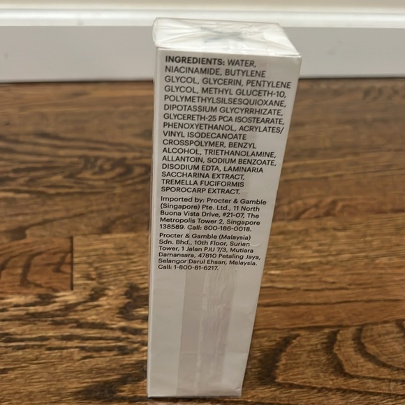 ProX OLAY Dermatological Brigthening Hydrating Essence Water 150 ml - Picture 3 of 4